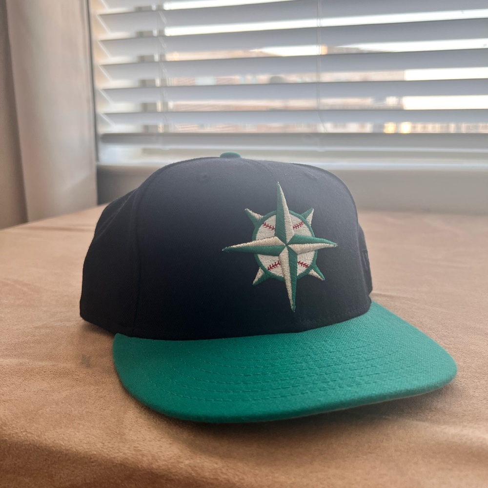Seattle Mariners New Era Navy and Teal Cap